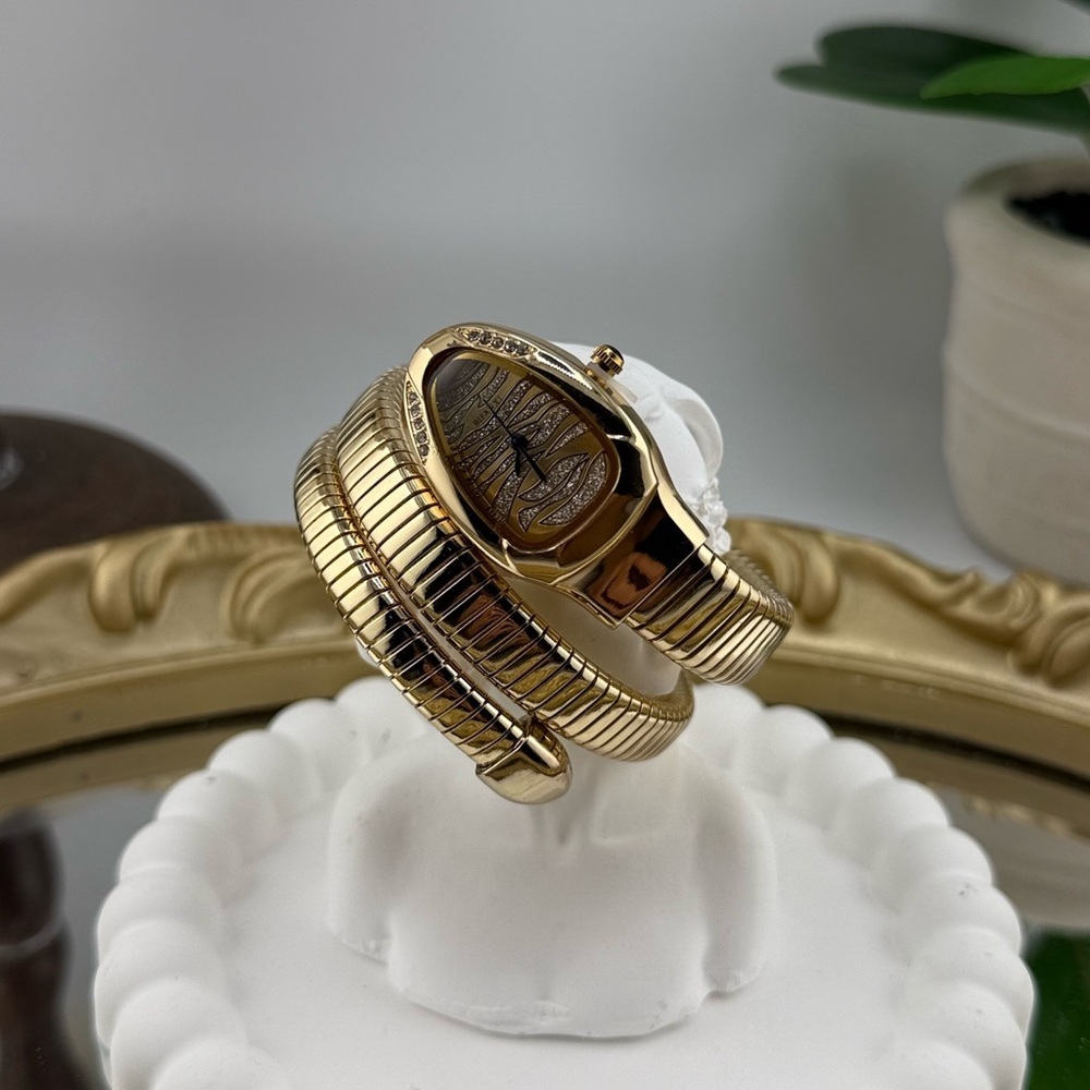 Trendy Serpenti Wrap Watch - Picture 3 of 10